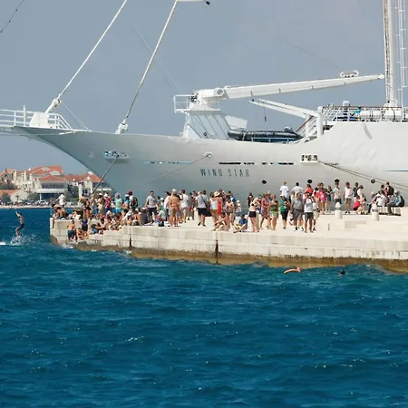 Cozy In With Wi-fi *