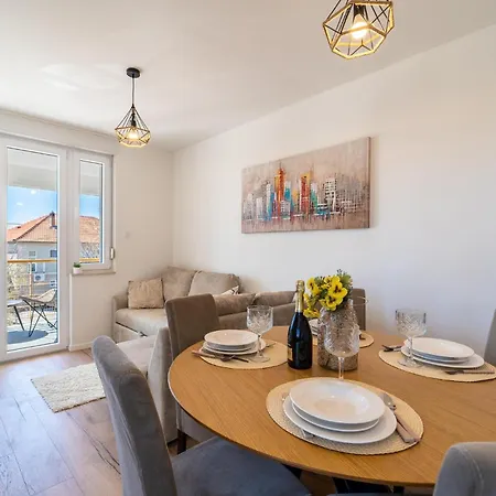 2 Bedroom Lovely In 公寓 *